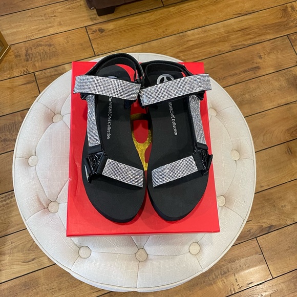 Wishbone - Rhinestone Sandals - Picture 4 of 5